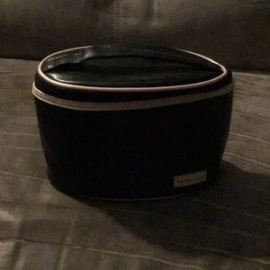 Really cute Mary Kay make up bag